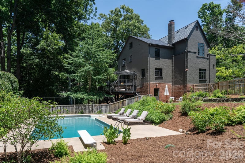 21 Lynwood Rd, Asheville, NC 28804