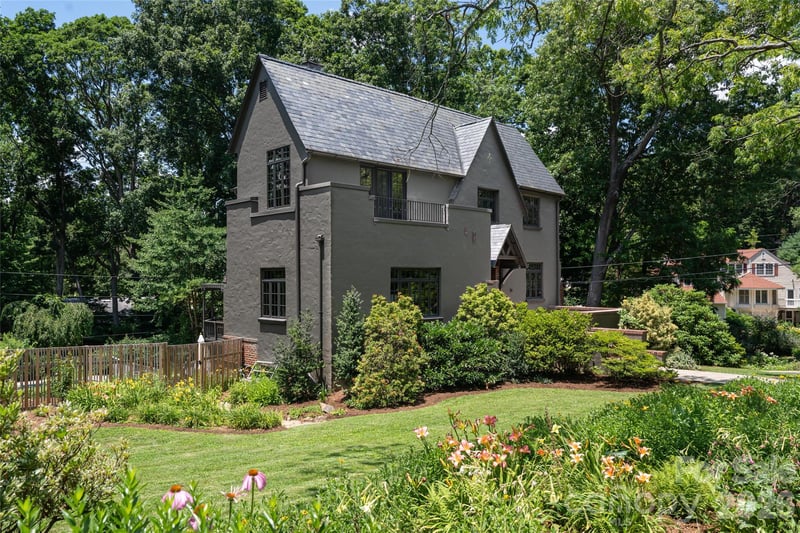 21 Lynwood Rd, Asheville, NC 28804