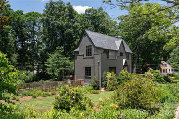 21 Lynwood Rd, Asheville, NC 28804