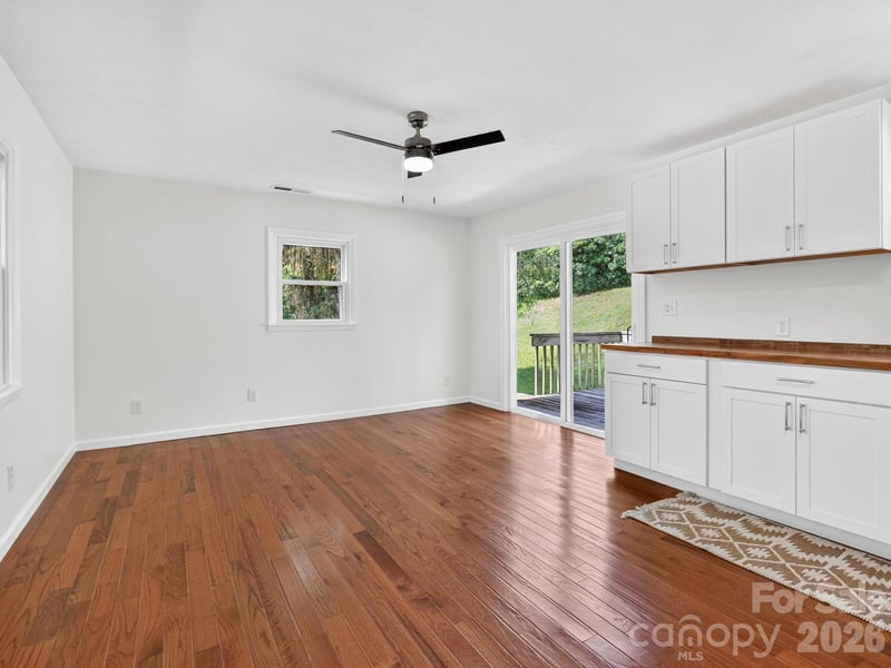 47 Carolina Mountain Dr, Candler, NC 28715