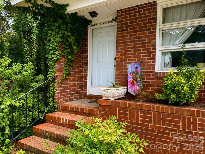 139 Southwold Dr, Charlotte, NC 28217