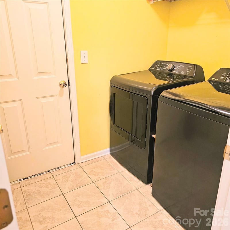 4022 Meadowview Hills Dr, Charlotte, NC 28269