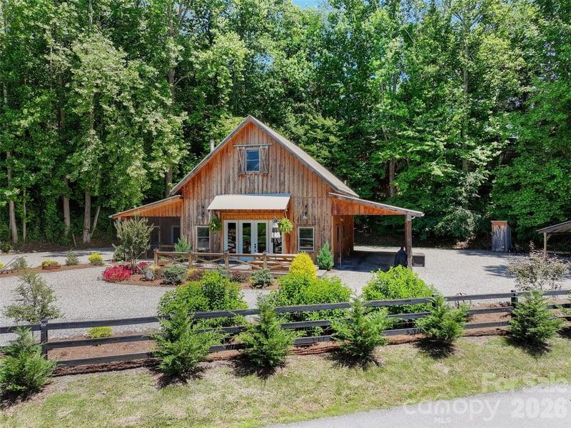 258 Vance St, Waynesville, NC 28786