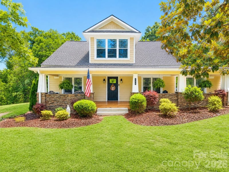 708 Grove St, Lincolnton, NC 28092