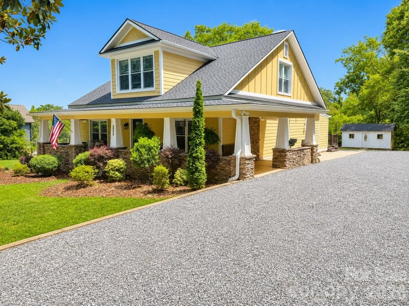 708 Grove St, Lincolnton, NC 28092