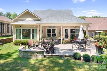 7142 Hanging Rock Ct, Denver, NC 28037