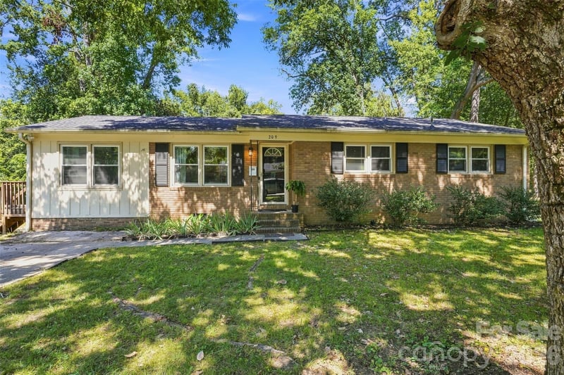 209 Azalea Rd, Lancaster, SC 29720