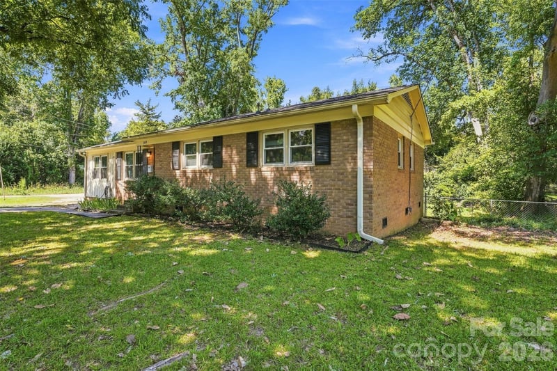 209 Azalea Rd, Lancaster, SC 29720