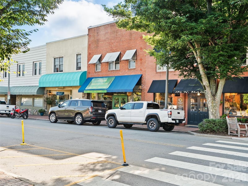 142 Main St, Waynesville, NC 28786