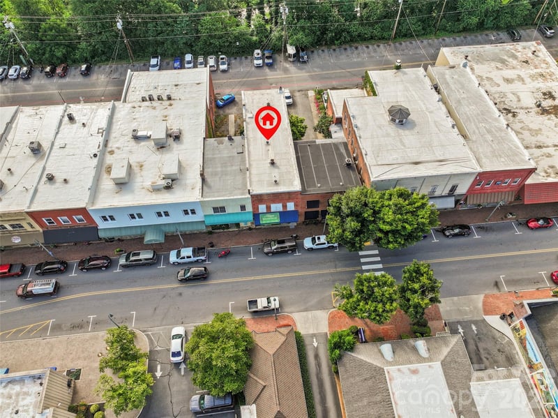 142 Main St, Waynesville, NC 28786