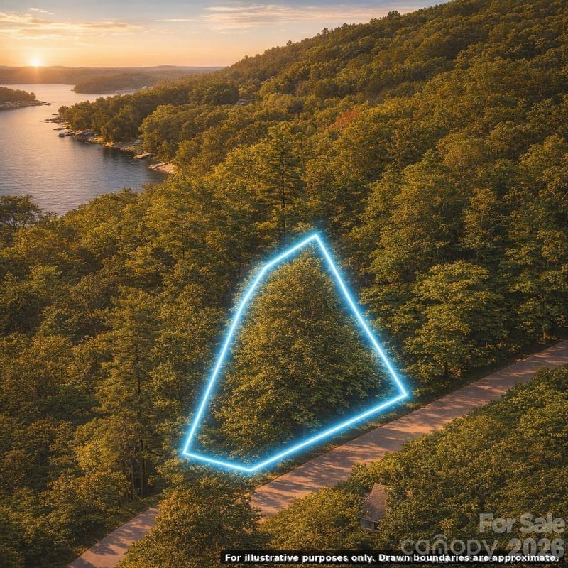 000 Hawk Mountain Rd, Lake Toxaway, NC 28747