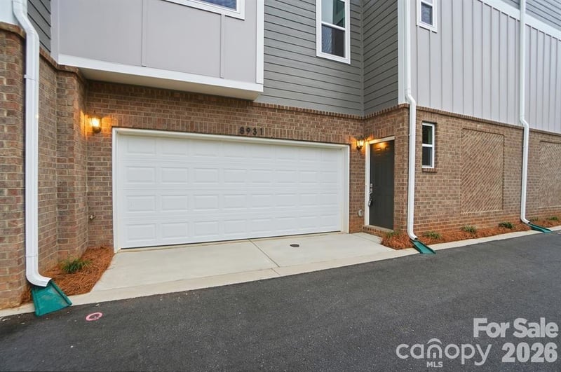 8931 Sharonbrook Dr, Charlotte, NC 28210