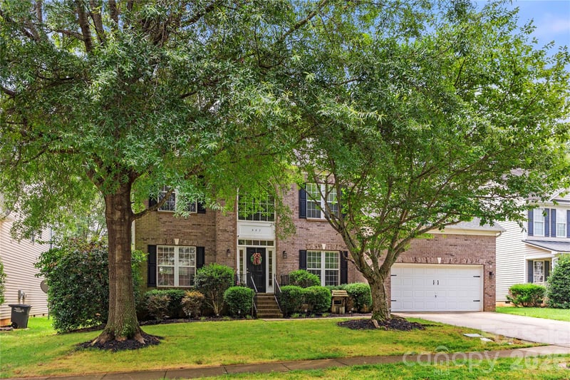 557 Fair Oaks Dr, Fort Mill, SC 29708