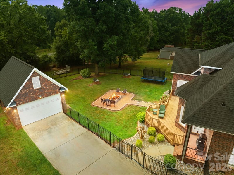 115 Gibbs Rd, Mooresville, NC 28117