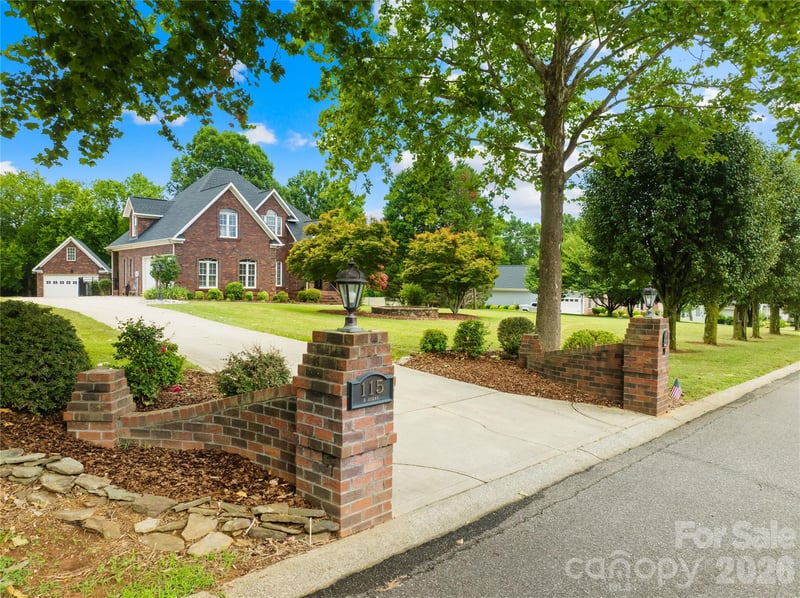 115 Gibbs Rd, Mooresville, NC 28117