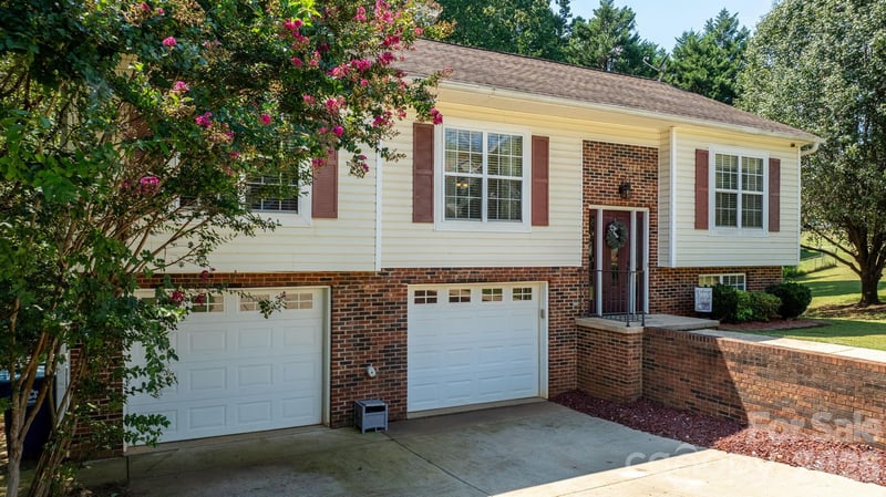 3105 Kay St, Conover, NC 28613
