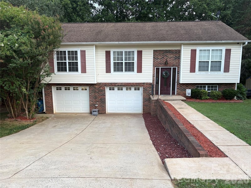 3105 Kay St, Conover, NC 28613