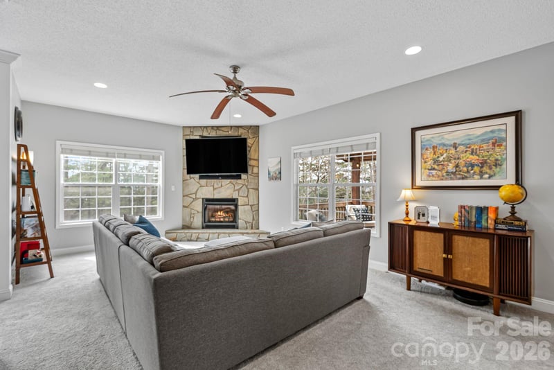 505 Kings Rg, Asheville, NC 28804