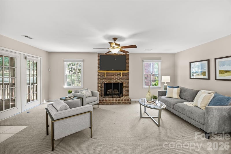 9120 Cameron Wood Dr, Charlotte, NC 28210