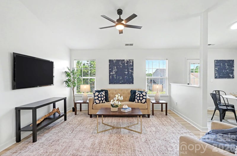 1745 Southwind Dr, Charlotte, NC 28216