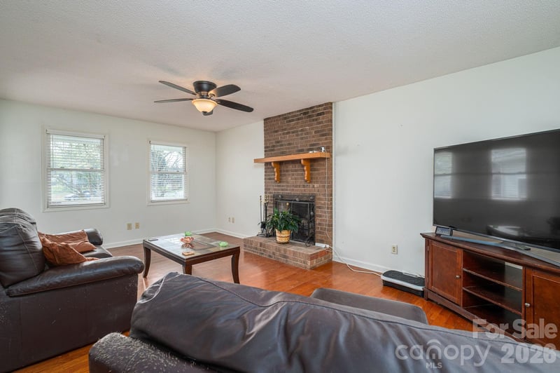 4503 Briarcreek Rd, Maiden, NC 28650