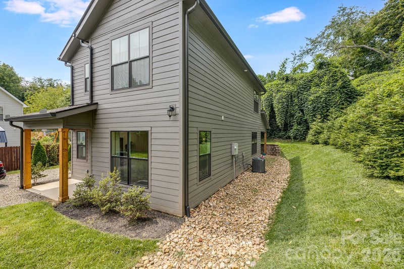 108 Glendale Ave, Asheville, NC 28803