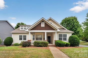 5918 Phyliss Ln, Charlotte, NC 28227