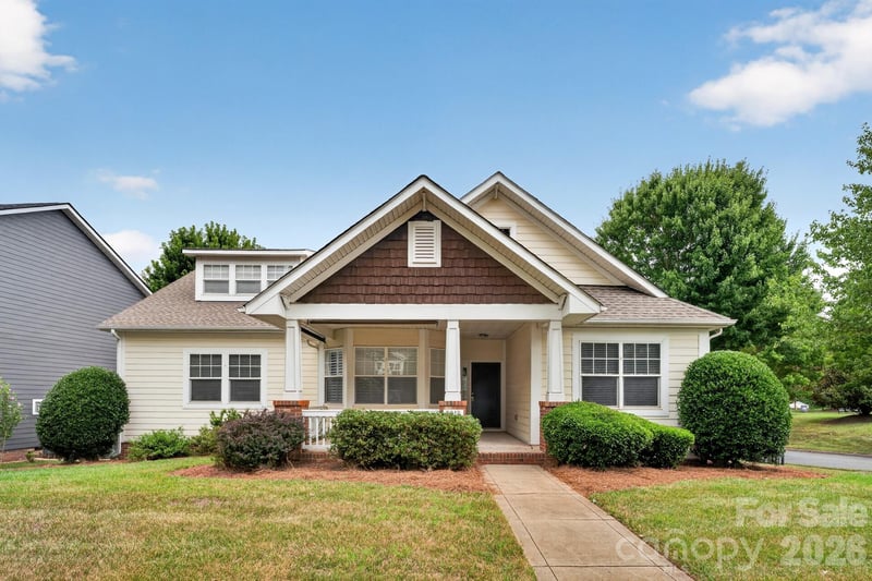5918 Phyliss Ln, Charlotte, NC 28227