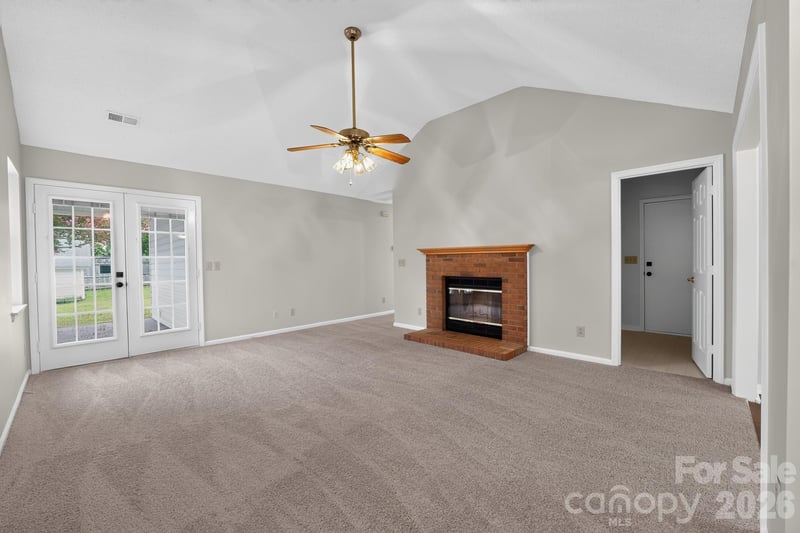 556 Viking Dr, Concord, NC 28025
