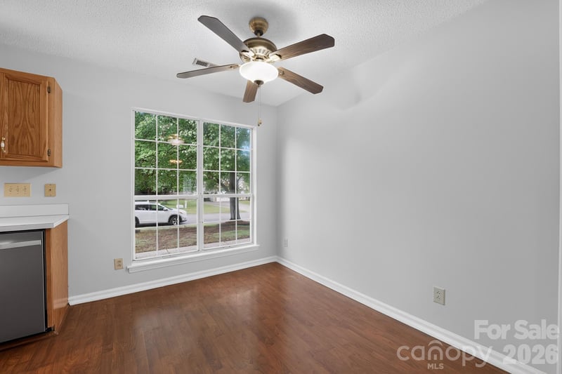 556 Viking Dr, Concord, NC 28025