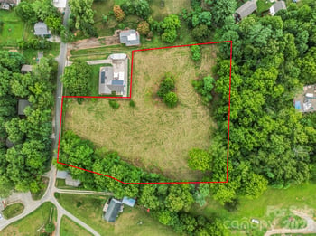 99999 Daniel Rd #3, Asheville, NC 28806