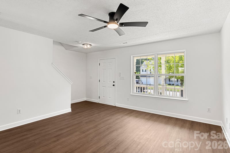 2141 Mallard Pointe Dr, Kannapolis, NC 28083