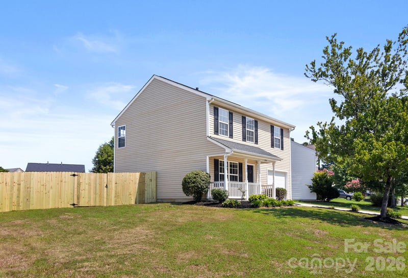 2141 Mallard Pointe Dr, Kannapolis, NC 28083