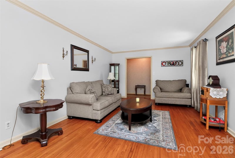 4827 Easthaven Dr, Charlotte, NC 28212
