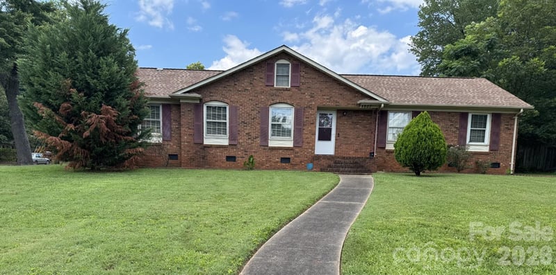4827 Easthaven Dr, Charlotte, NC 28212