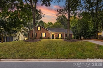 3027 Deep Meadow Ln, Charlotte, NC 28210