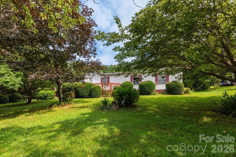 44 Double D Dr, Flat Rock, NC 28731