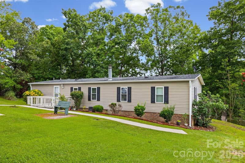 2071 Chameleon Rd #156, York, SC 29745