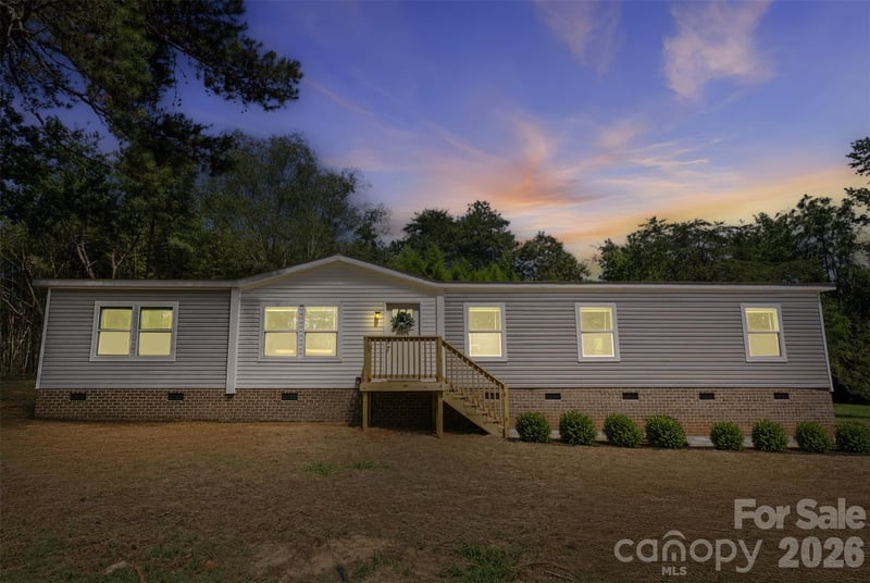 183 Louise Dr, Mooresville, NC 28115