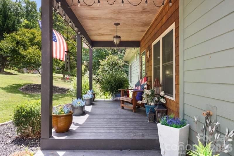 34 Grandview Ct, Asheville, NC 28806