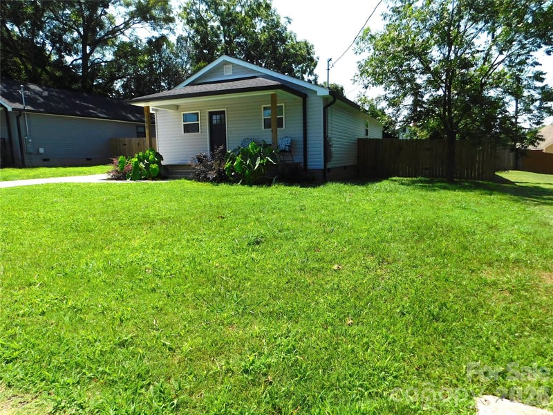 109 Poplar St, Stanley, NC 28164