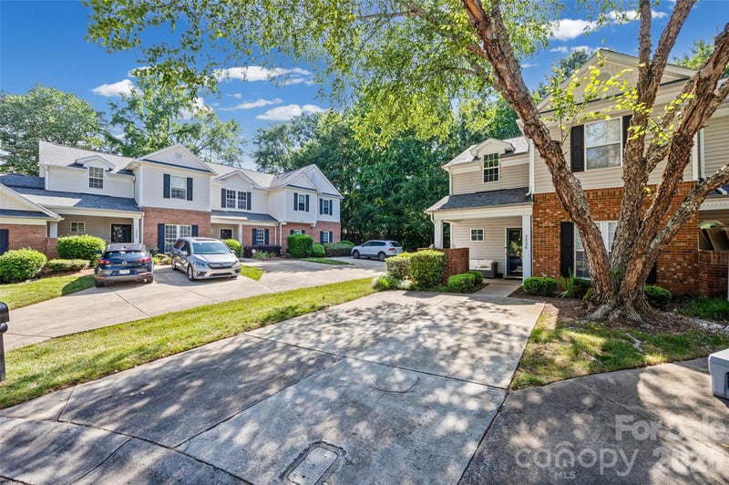 1536 Anthem Ct, Charlotte, NC 28205