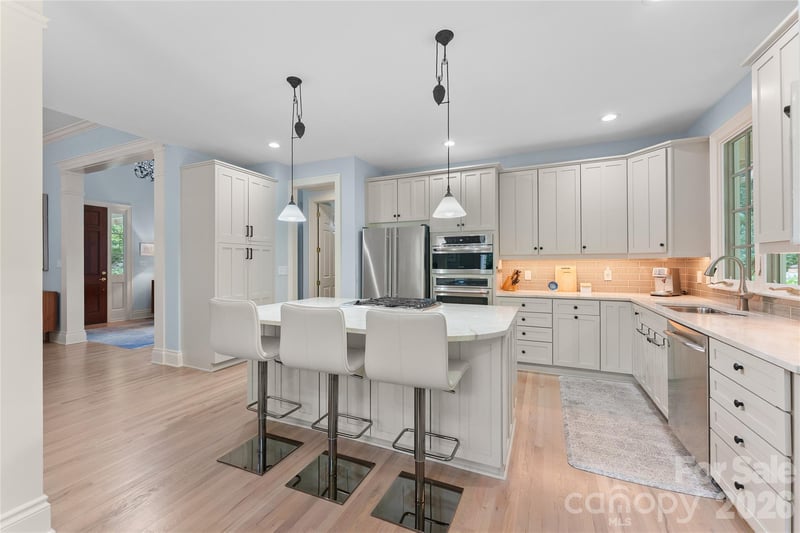 38 Cheshire Dr, Black Mountain, NC 28711