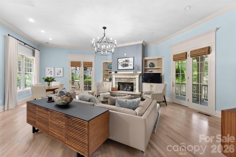 38 Cheshire Dr, Black Mountain, NC 28711