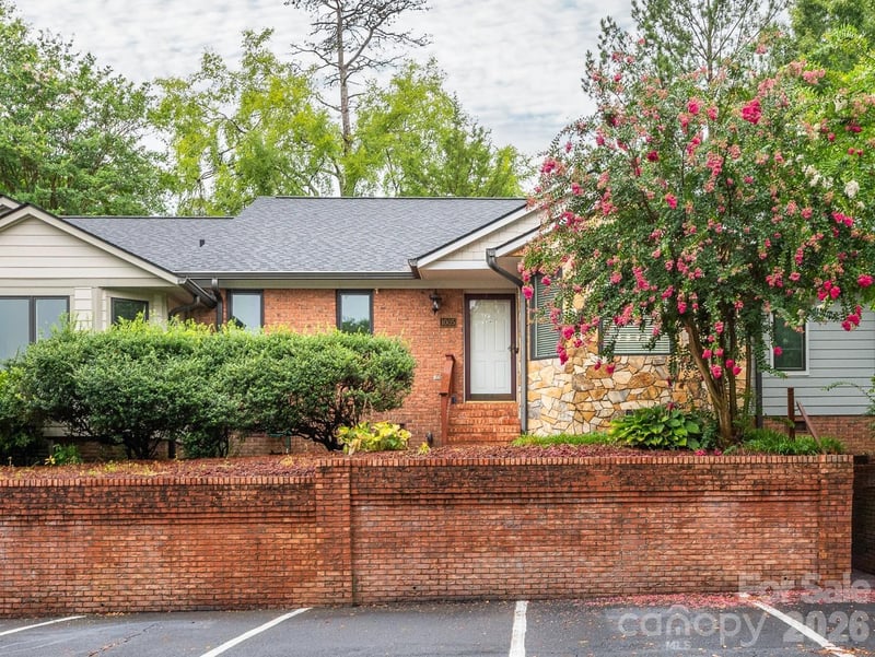 1005 Kenilworth Ct, Concord, NC 28027