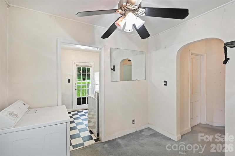 1211 Woodland Dr, Charlotte, NC 28205