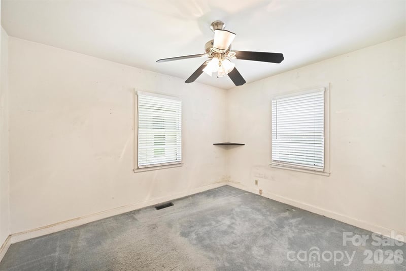 1211 Woodland Dr, Charlotte, NC 28205