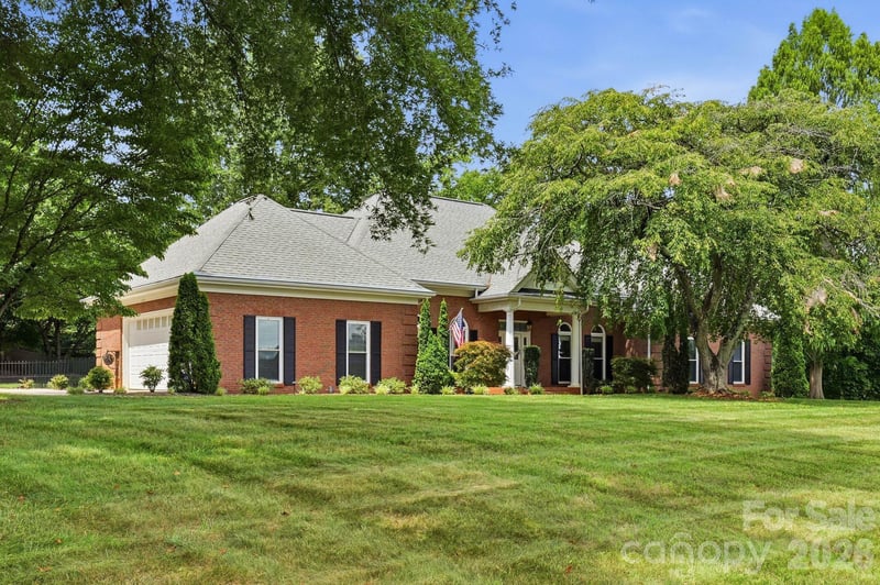 145 Baymount Dr, Statesville, NC 28625