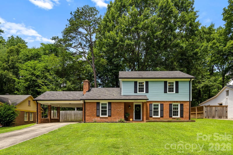 6435 Bridlewood Ln, Charlotte, NC 28215