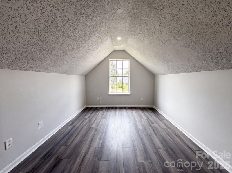 11220 Northwoods Forest Dr, Charlotte, NC 28214